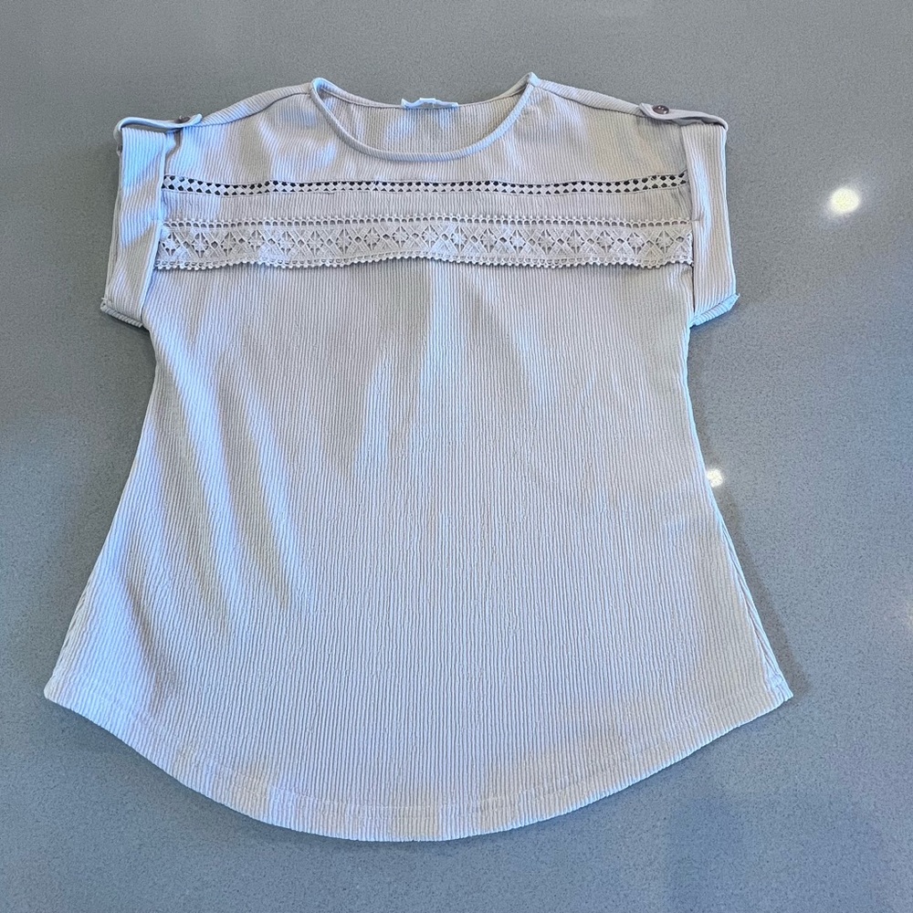 Mine Cream Short Sleeve Top Lace Detail Tab Button Shoulder Detail Sz Small